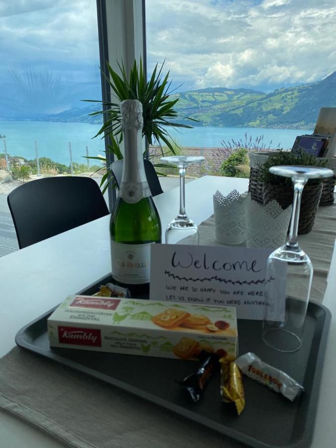 Moderne Unterkunft mit Panoramablick auf Thunersee Krattigen Exterior foto