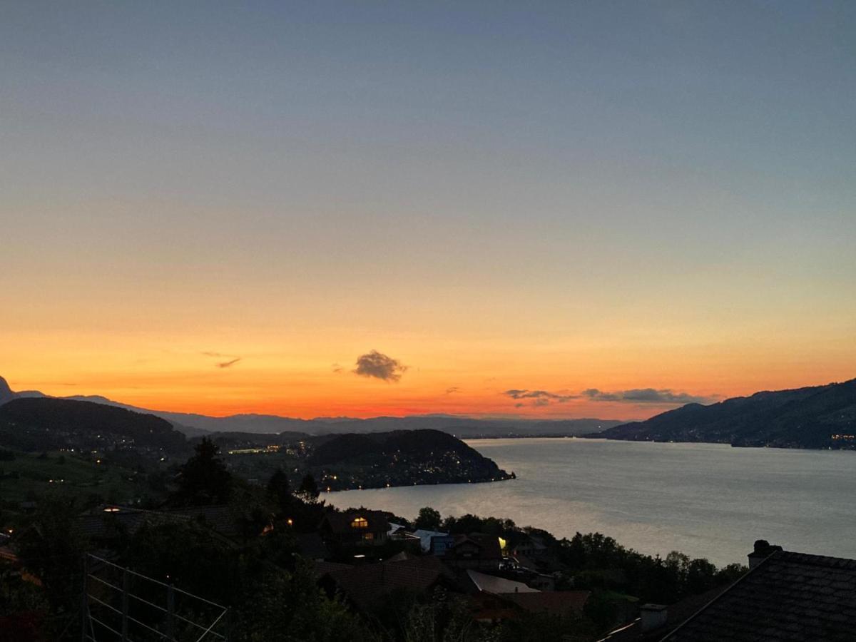 Moderne Unterkunft mit Panoramablick auf Thunersee Krattigen Exterior foto